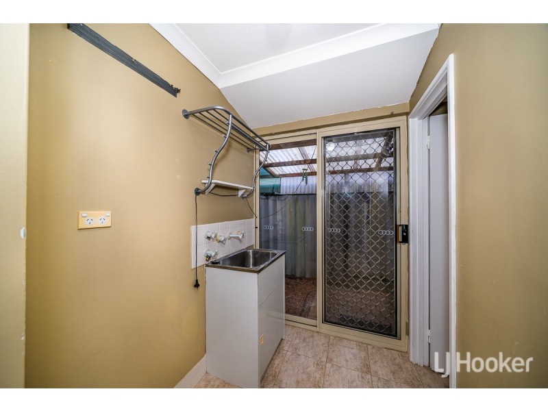 4 Oregon Place, Cooloongup WA 6168