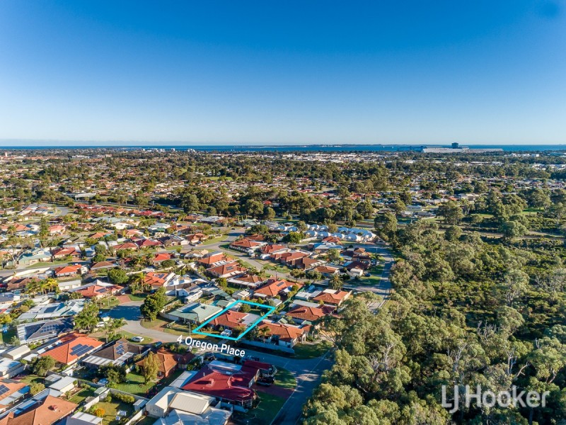 4 Oregon Place, Cooloongup WA 6168