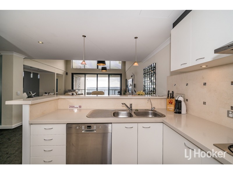 58/17 Rockingham Beach Road, Rockingham WA 6168