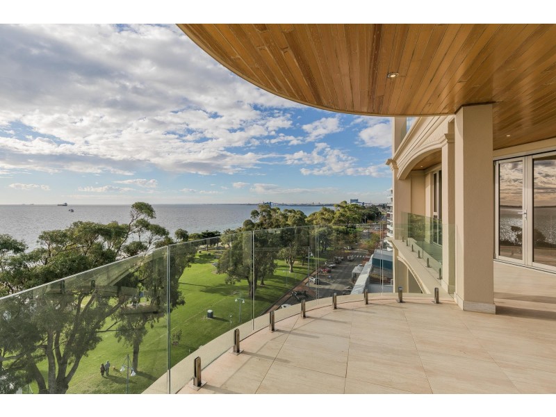 10/3 Rockingham Beach Road, Rockingham WA 6168