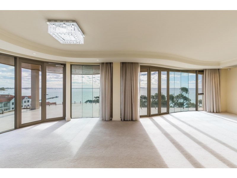 10/3 Rockingham Beach Road, Rockingham WA 6168