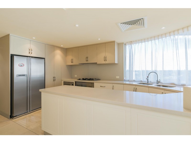 10/3 Rockingham Beach Road, Rockingham WA 6168