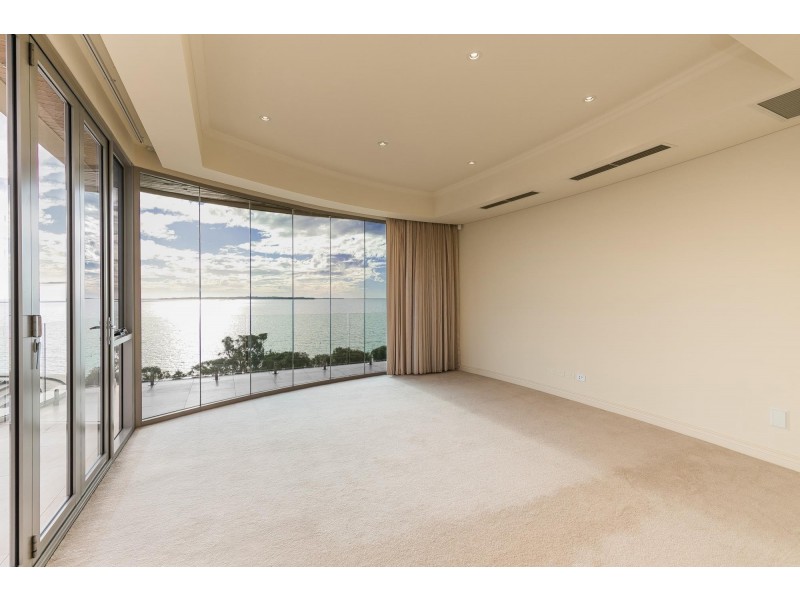 10/3 Rockingham Beach Road, Rockingham WA 6168