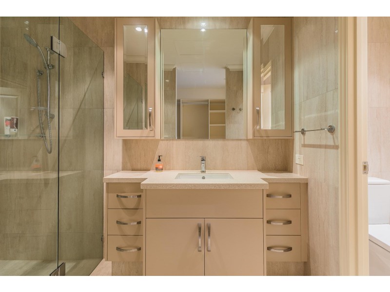 10/3 Rockingham Beach Road, Rockingham WA 6168