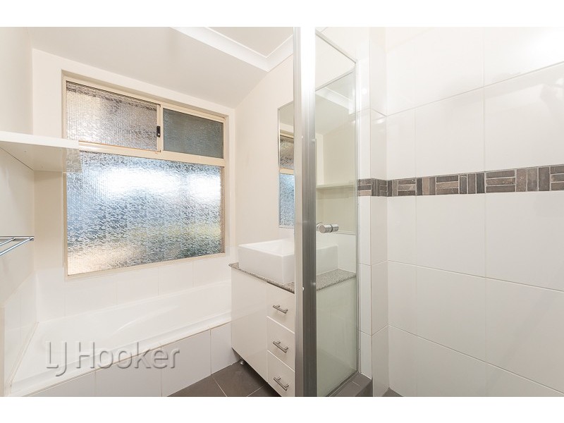 1/25 Discovery Crescent, Port Kennedy WA 6172