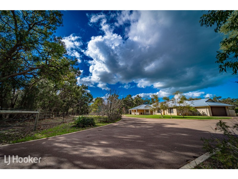 60 Watson Drive, Barragup WA 6209