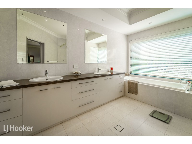 60 Watson Drive, Barragup WA 6209