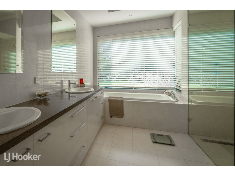 60 Watson Drive, Barragup WA 6209