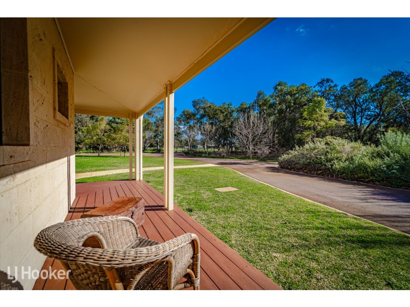 60 Watson Drive, Barragup WA 6209