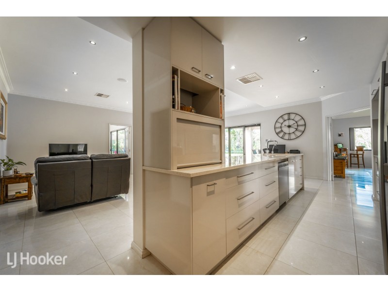 60 Watson Drive, Barragup WA 6209