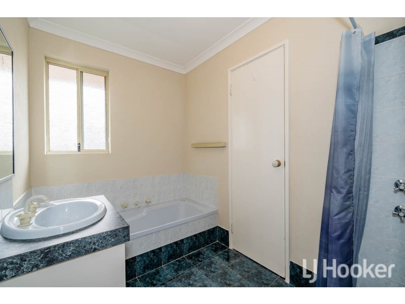 35 Mayflower Close, Port Kennedy WA 6172