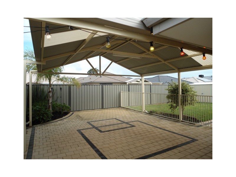 6 Renmark Court, Baldivis WA 6171