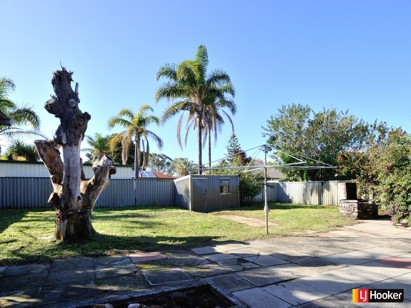 12 Columbia Close, Rockingham WA 6168