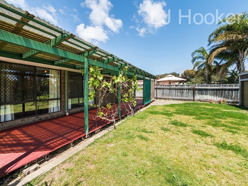 45 St Andrews Loop, Cooloongup WA 6168