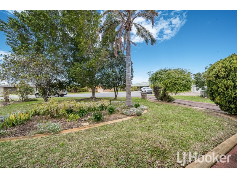 4 Hutton Court, Rockingham WA 6168