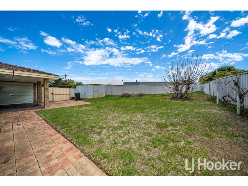 4 Hutton Court, Rockingham WA 6168
