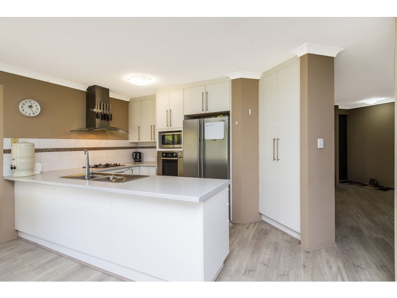 13 Belmont Close, Port Kennedy WA 6172