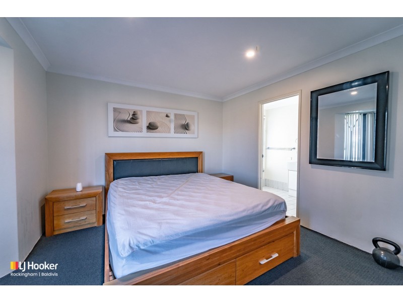 17 Dunlowe Loop, Warnbro WA 6169