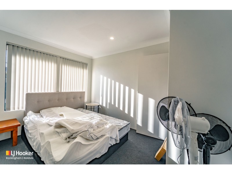 17 Dunlowe Loop, Warnbro WA 6169