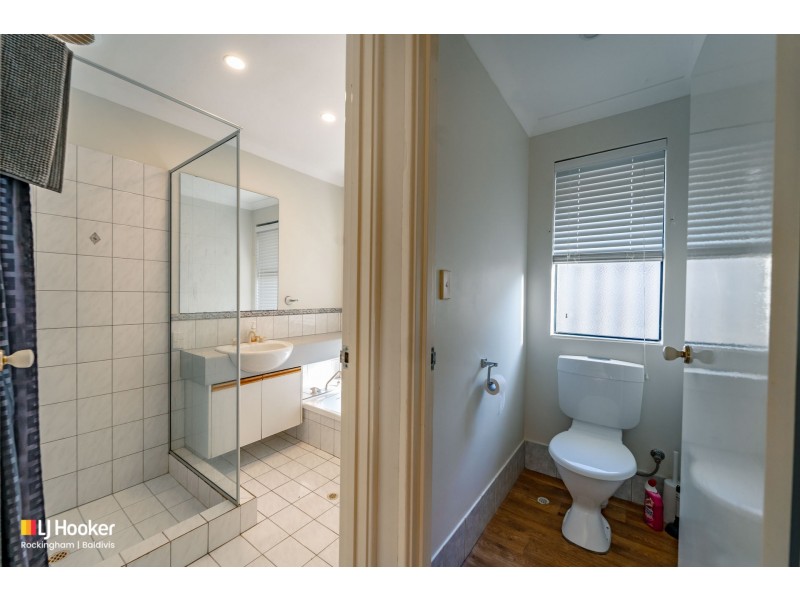 17 Dunlowe Loop, Warnbro WA 6169