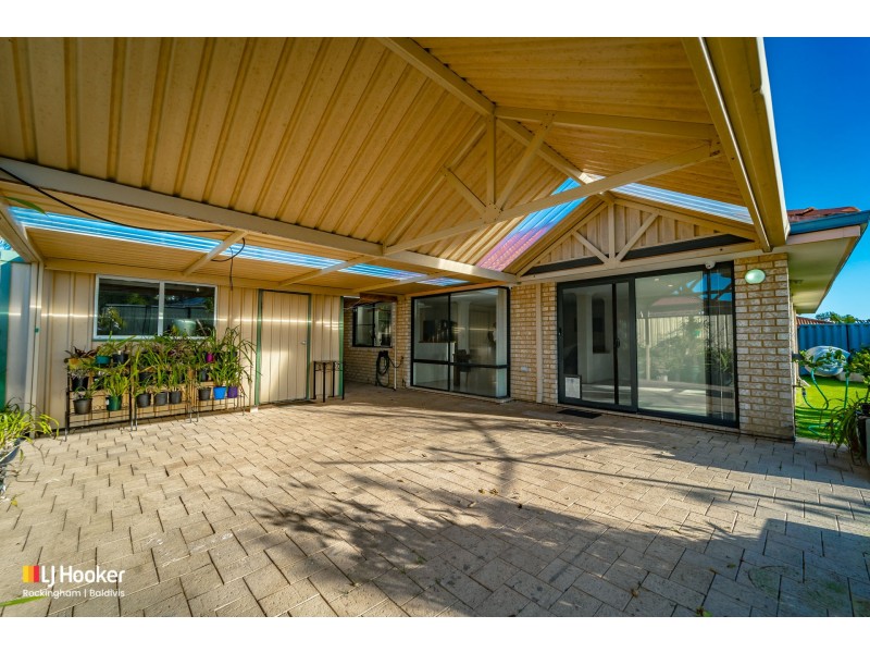 17 Dunlowe Loop, Warnbro WA 6169