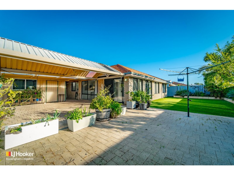 17 Dunlowe Loop, Warnbro WA 6169