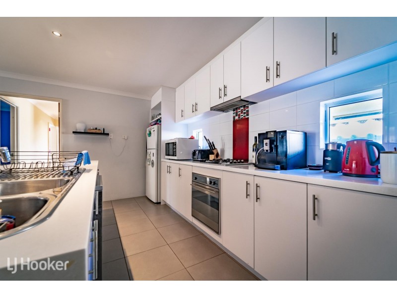 33 Oceanrunner Boulevard, Shoalwater WA 6169