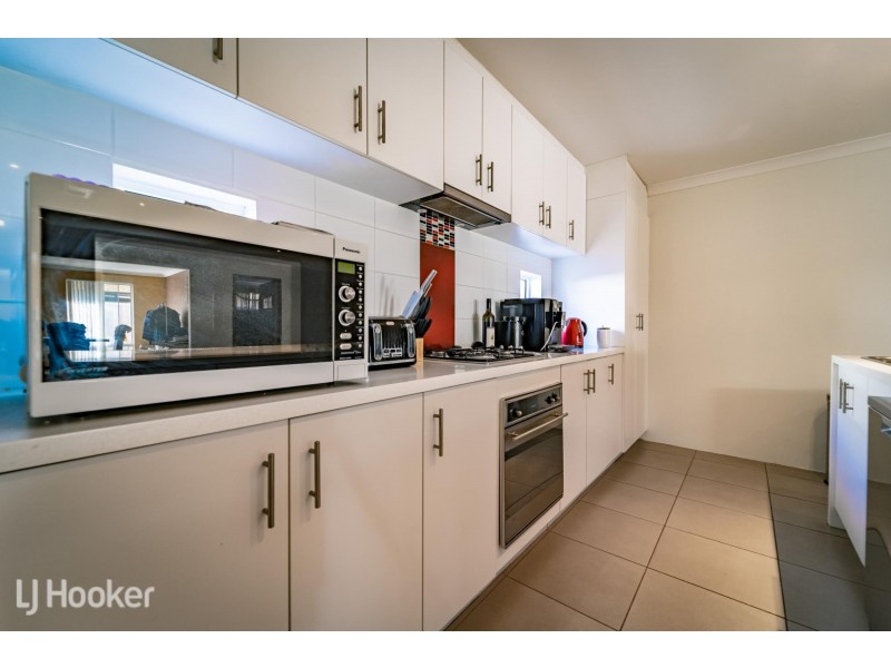 33 Oceanrunner Boulevard, Shoalwater WA 6169
