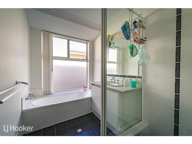 33 Oceanrunner Boulevard, Shoalwater WA 6169