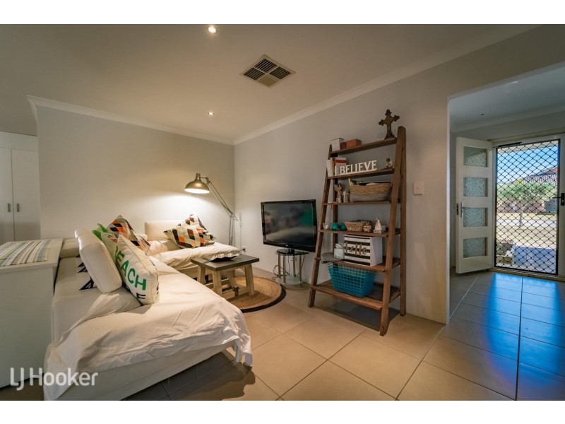 33 Oceanrunner Boulevard, Shoalwater WA 6169