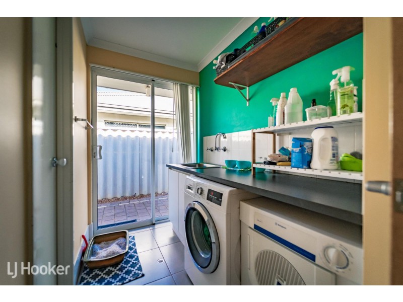 33 Oceanrunner Boulevard, Shoalwater WA 6169