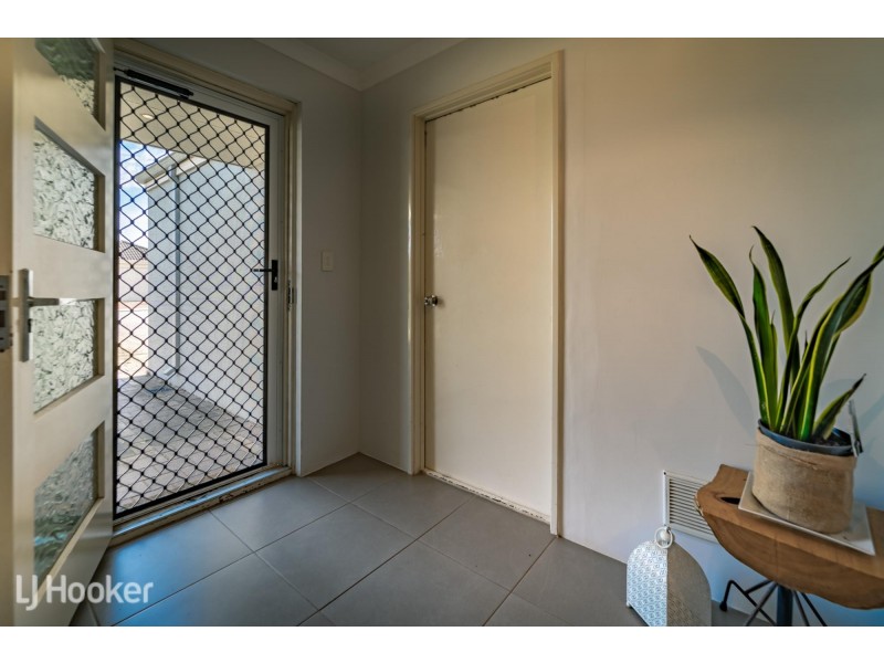 33 Oceanrunner Boulevard, Shoalwater WA 6169