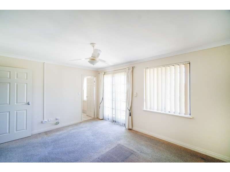 2/2 Churchill Avenue, Dudley Park WA 6210