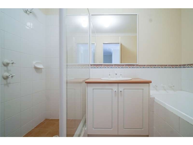 2/2 Churchill Avenue, Dudley Park WA 6210