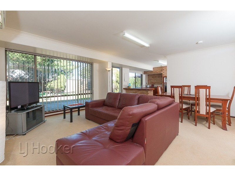 12 Bridge Mews, Waikiki WA 6169