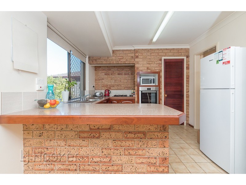 12 Bridge Mews, Waikiki WA 6169