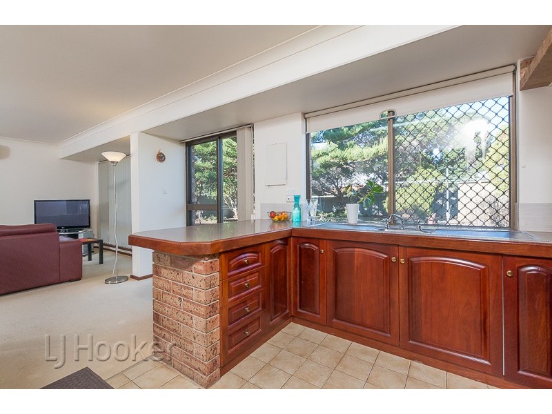 12 Bridge Mews, Waikiki WA 6169