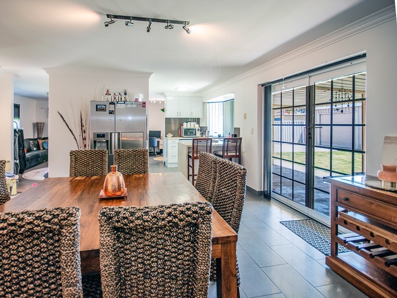 15 Lakemba Way, Waikiki WA 6169