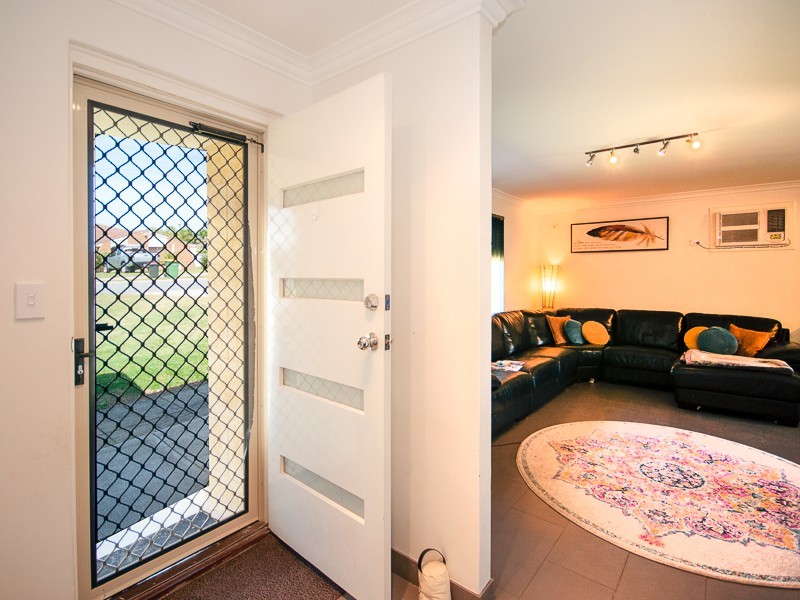 15 Lakemba Way, Waikiki WA 6169