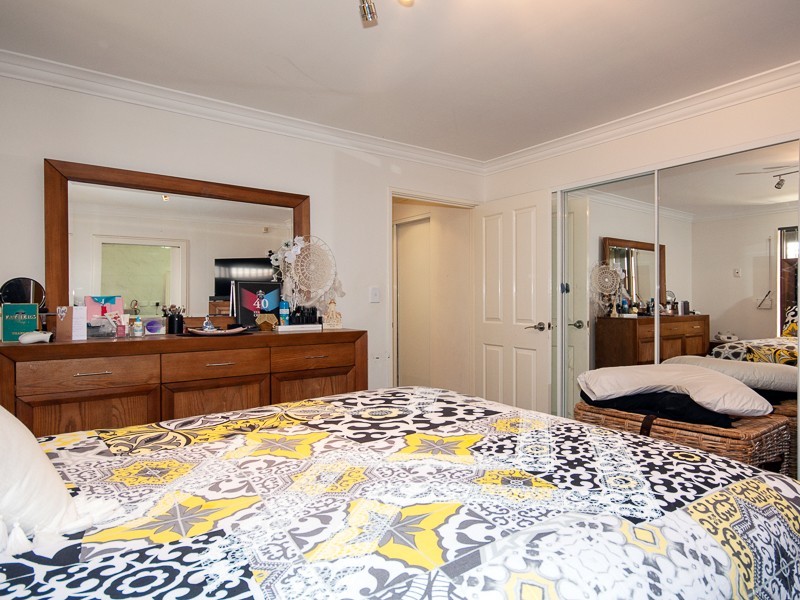 15 Lakemba Way, Waikiki WA 6169