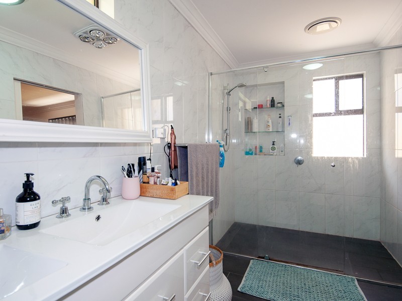 15 Lakemba Way, Waikiki WA 6169