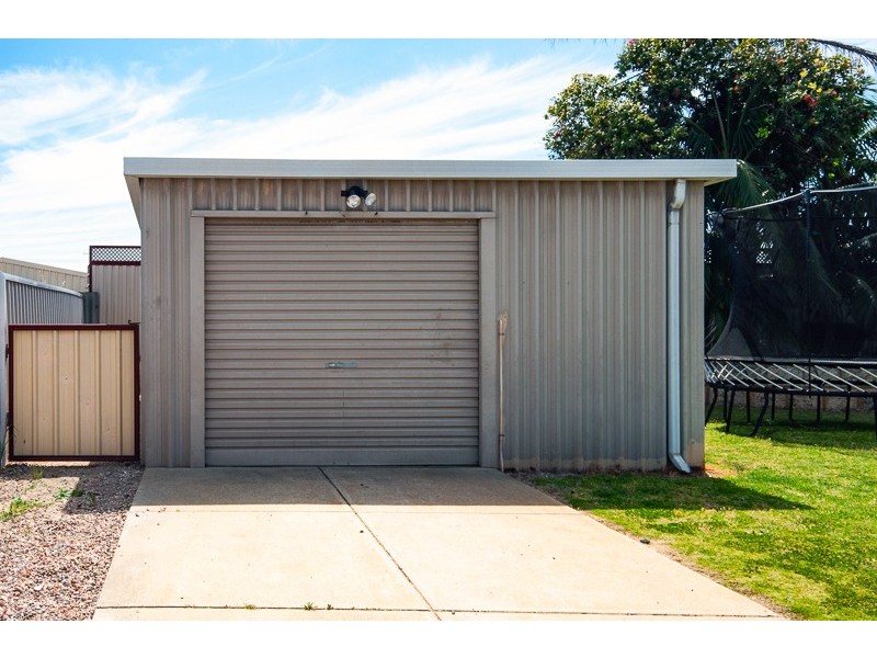 15 Lakemba Way, Waikiki WA 6169