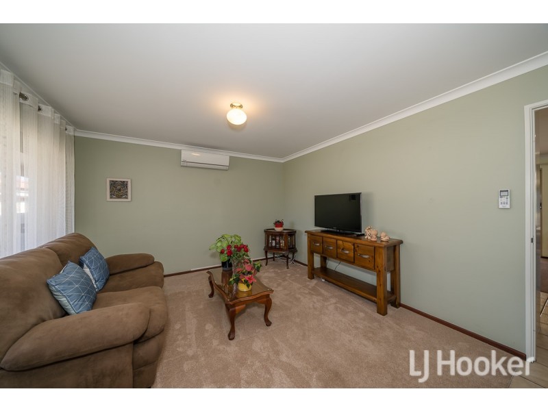 11 Fairway Place, Cooloongup WA 6168