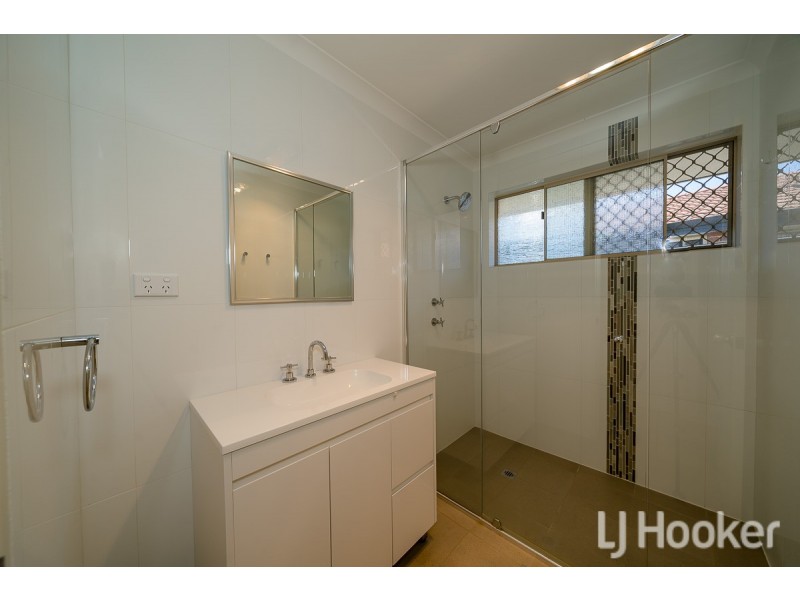 11 Fairway Place, Cooloongup WA 6168