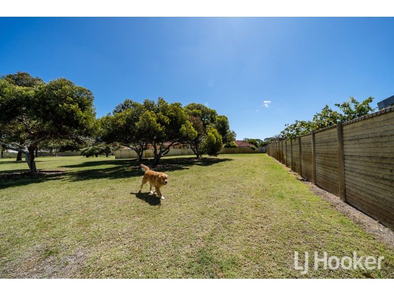 11 Fairway Place, Cooloongup WA 6168