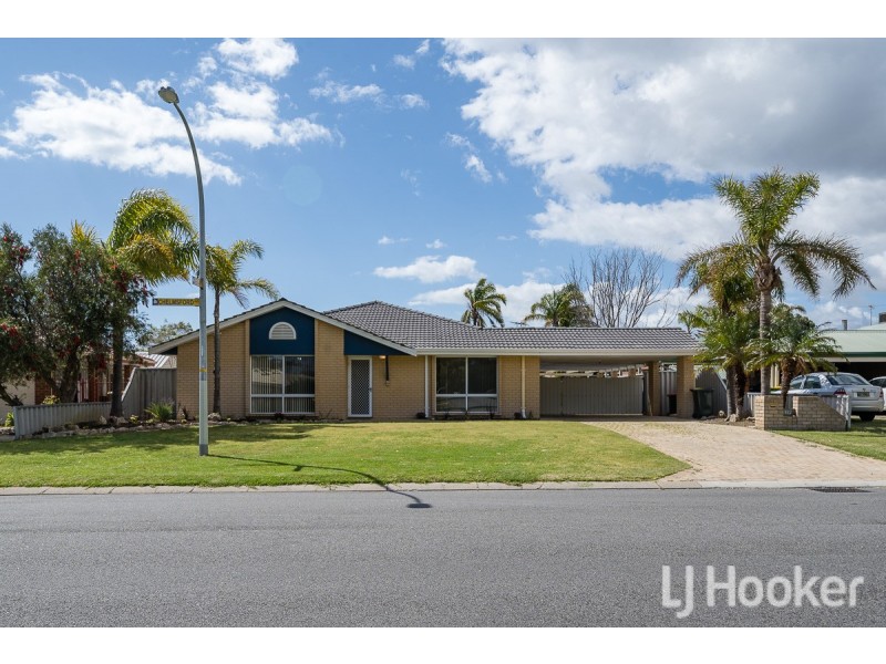 24 Chelmsford Avenue, Port Kennedy WA 6172