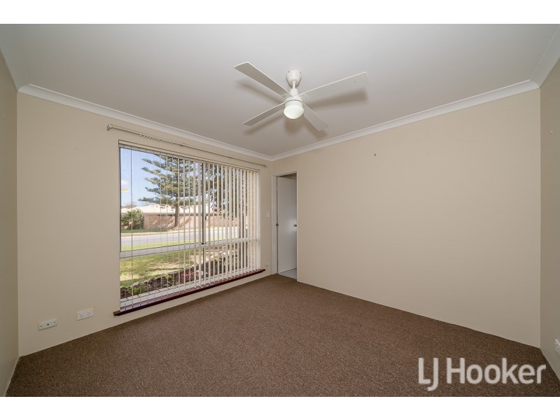 24 Chelmsford Avenue, Port Kennedy WA 6172