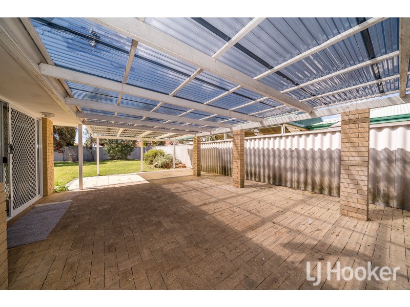 24 Chelmsford Avenue, Port Kennedy WA 6172