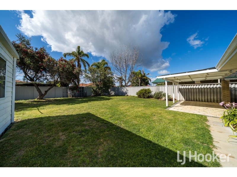 24 Chelmsford Avenue, Port Kennedy WA 6172