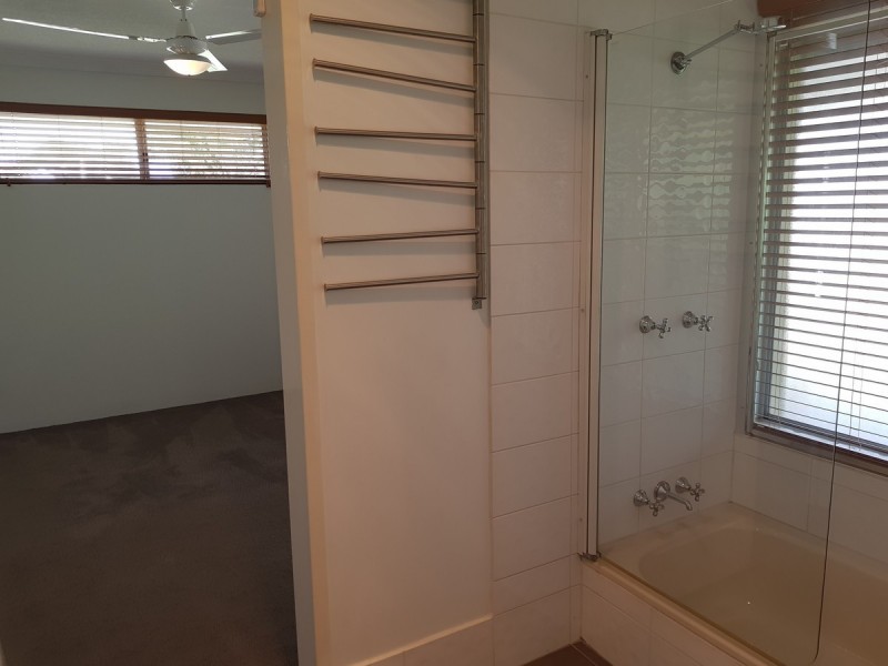 8 Portsmouth Place, Waikiki WA 6169